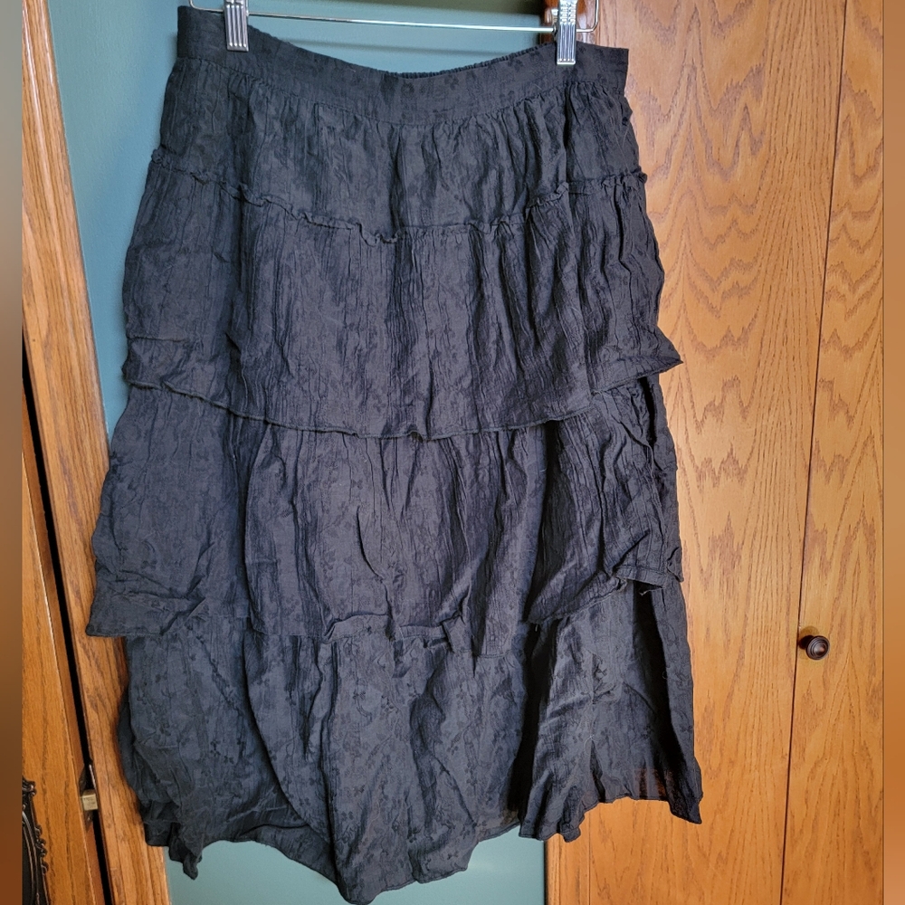 Universal Thread Black Tiered Midi Skirt